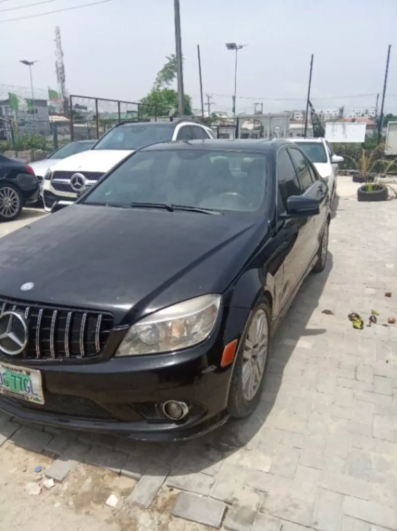 Mercedes-Benz C-Class - 2009