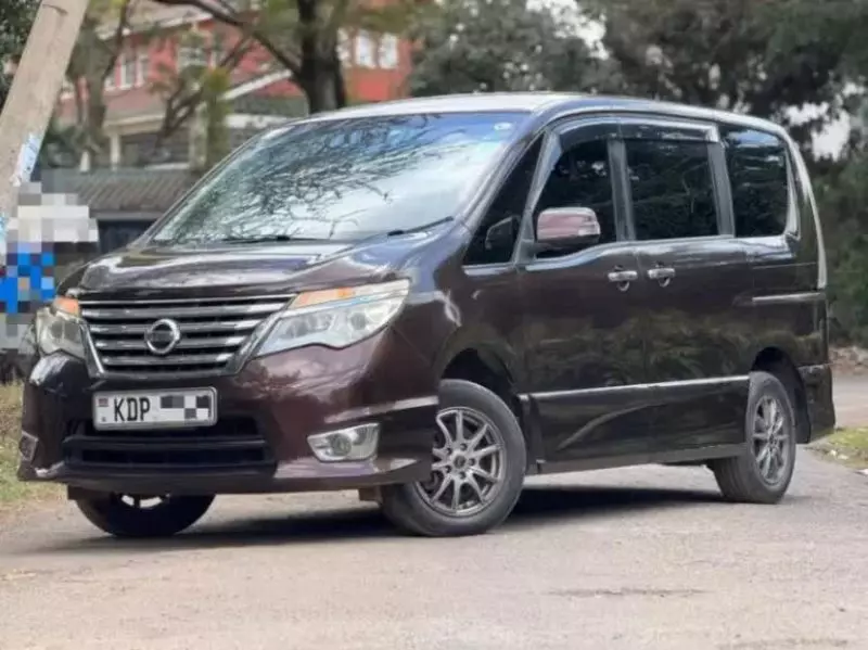 Nissan Serena Hybrid    - 2015