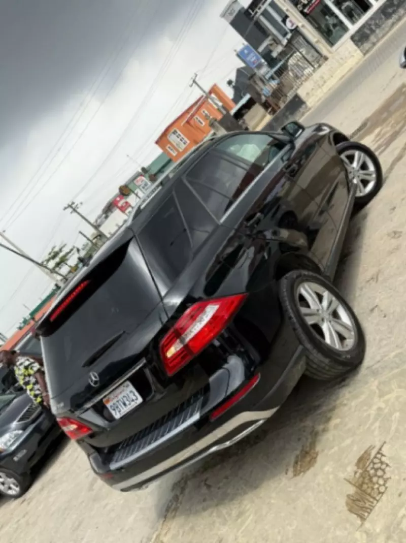 Mercedes-Benz ML 350   - 2012