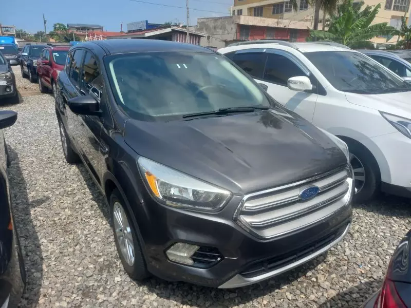 Ford Escape   - 2017