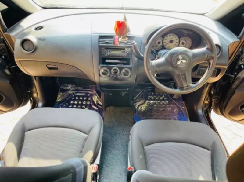 Mitsubishi Colt   - 2010