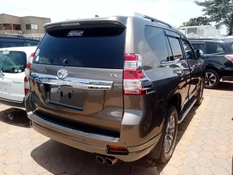 Toyota Landcruiser Prado   - 2016
