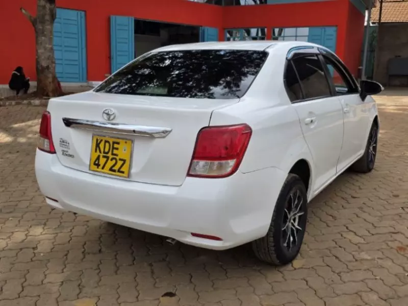 Toyota Axio    - 2014
