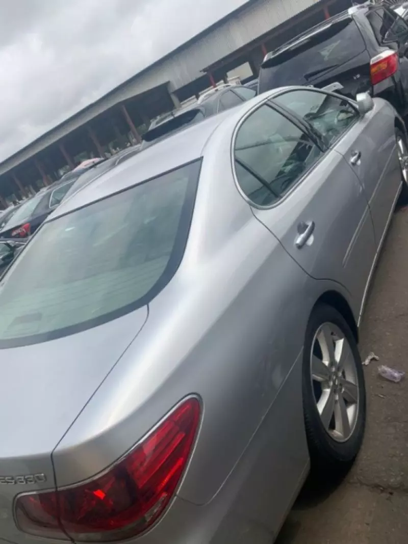 Lexus ES 300   - 2006