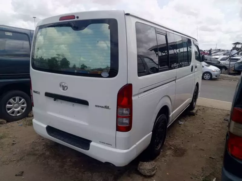 Toyota Hiace   - 2007