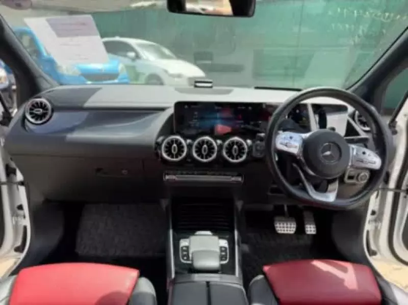 Mercedes-Benz B 180   - 2019