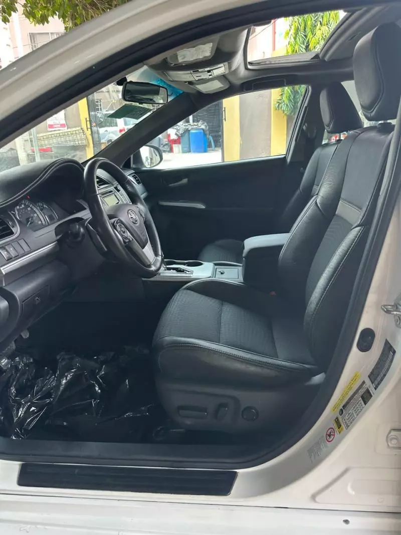 Toyota Camry   - 2014