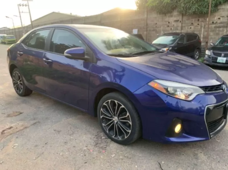 Toyota corolla   - 2015