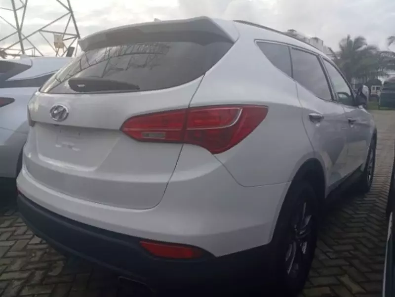 Hyundai Sonata   - 2014