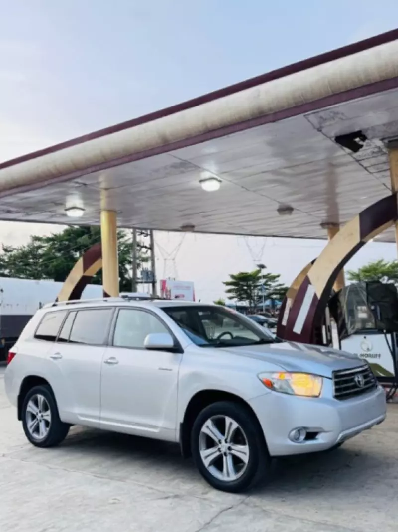 Toyota Highlander   - 2008