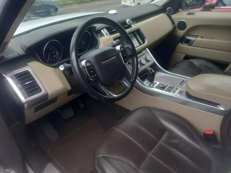 Land Rover Range Rover Sport   - 2015
