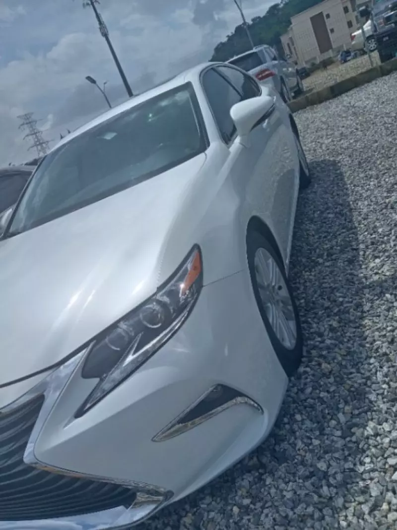Lexus ES 350   - 2013