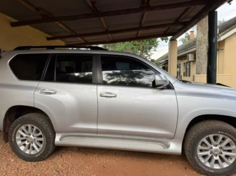Toyota Landcruiser Prado   - 2015