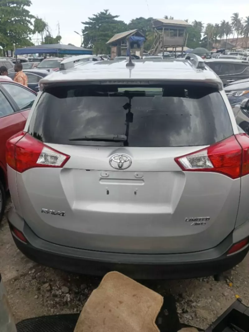 Toyota Rav4   - 2014