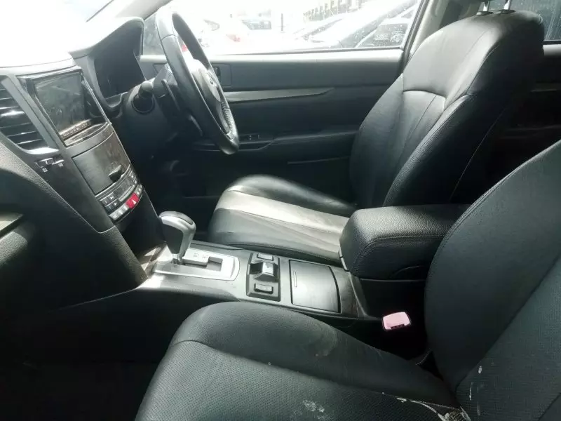 Subaru Outback   - 2012