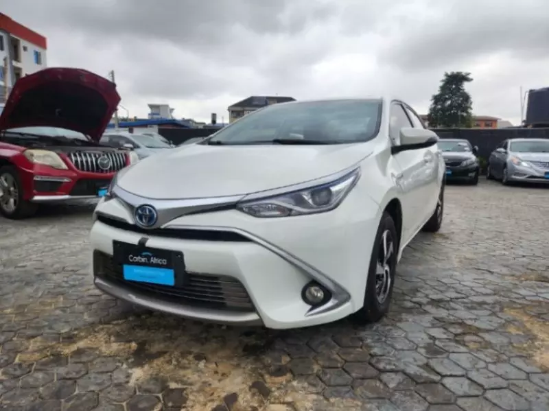 Toyota Corolla   - 2013