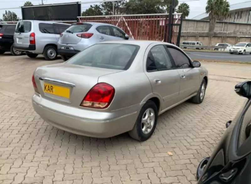 Nissan Bluebird   - 2003