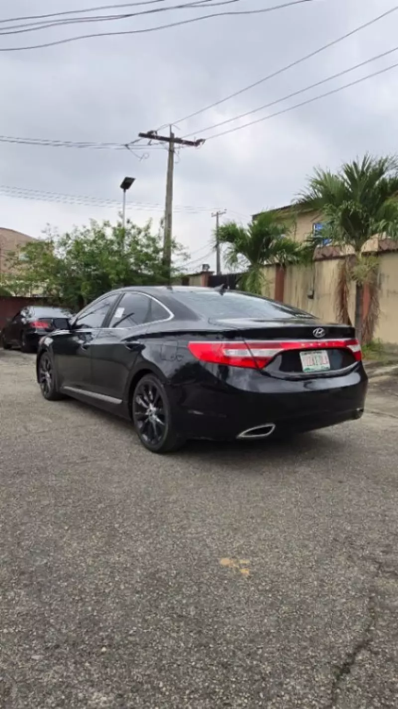 Hyundai Azera   - 2013
