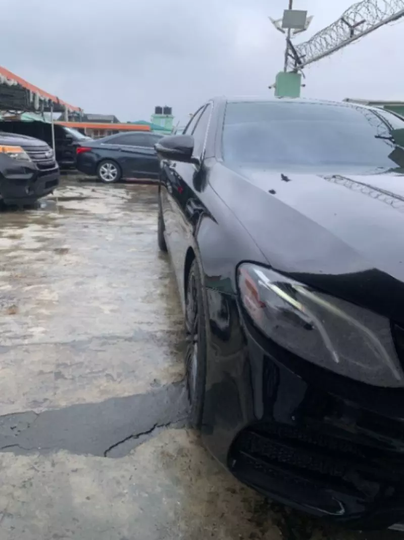 Mercedes-Benz E 300   - 2017