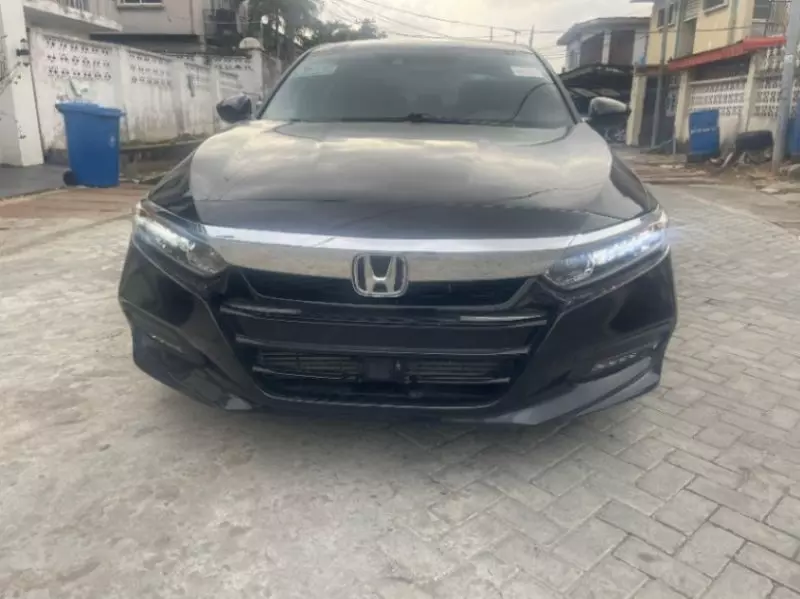 Honda Accord   - 2018
