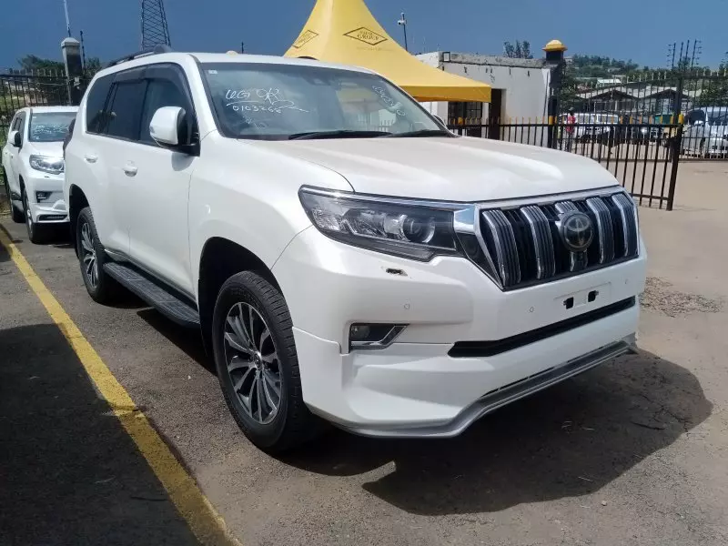 Toyota Landcruiser Prado   - 2017
