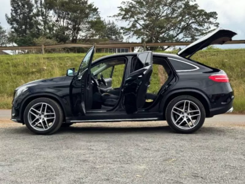 Mercedes-Benz GLC 220   - 2018