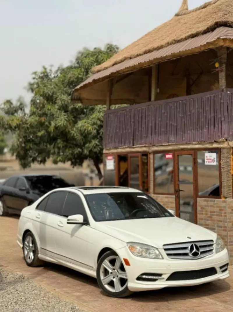 Mercedes-Benz C 300   - 2010