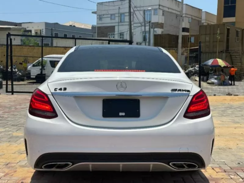 Mercedes-Benz C-Class - 2016