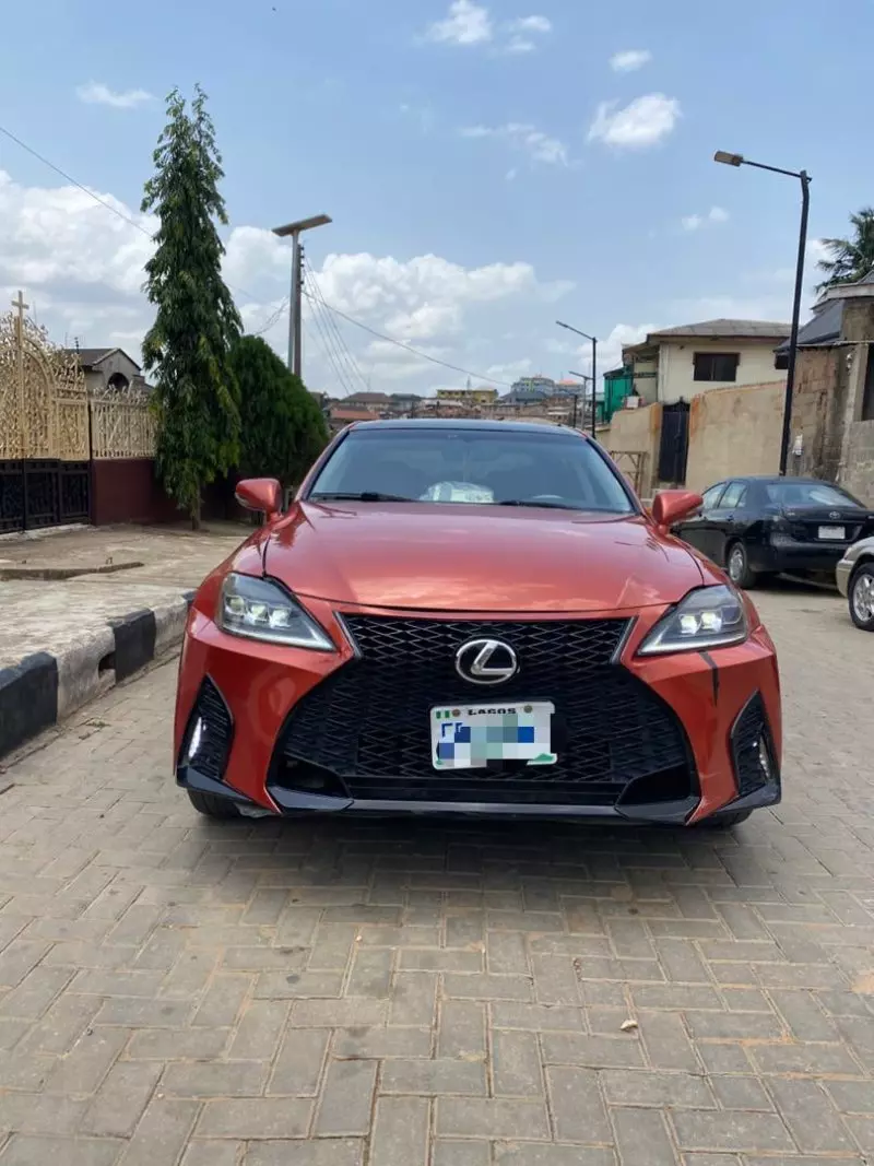 Lexus IS 250   - 2010