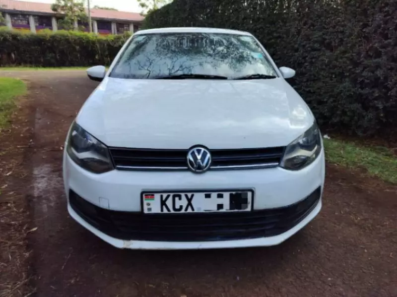 VOLKSWAGEN polo sedadan trend  ba ess