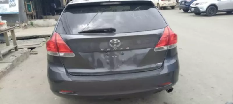 Toyota Venza   - 2010
