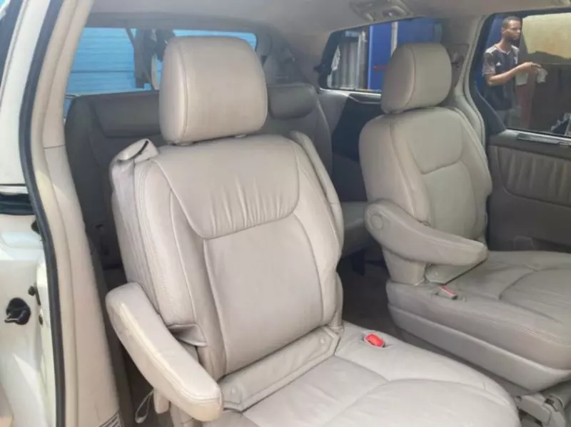 Toyota Sienna - 2009