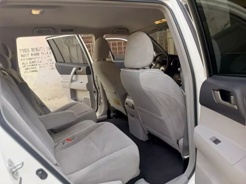 Toyota Highlander   - 2011