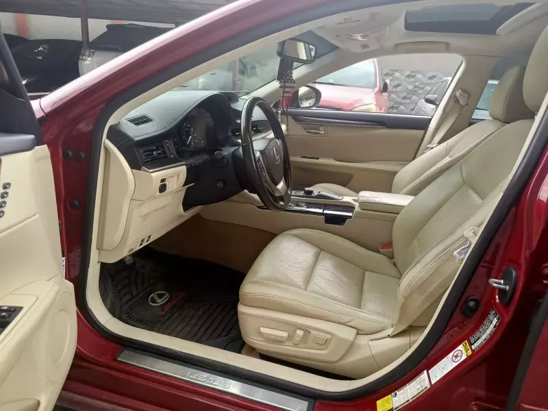 Lexus ES 350   - 2014