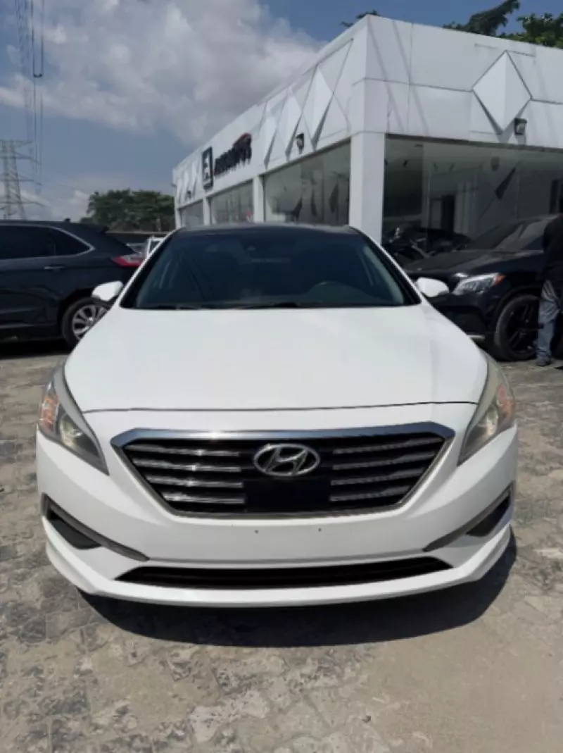 Hyundai Sonata   - 2015