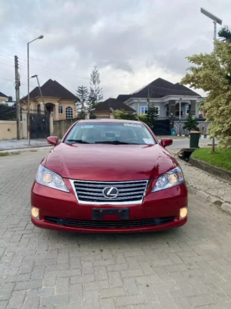 Lexus ES 350   - 2011