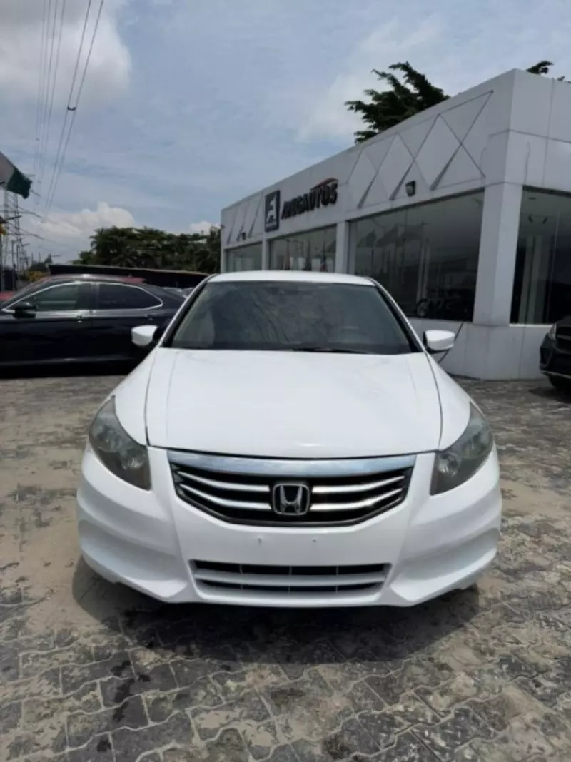 Honda Accord - 2012