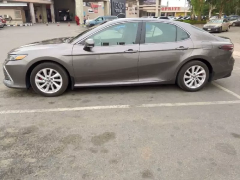 Toyota Camry   - 2022