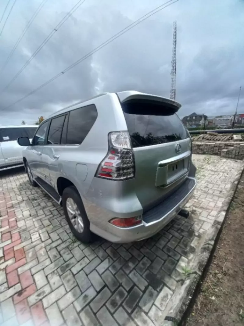 Lexus GX 460   - 2016