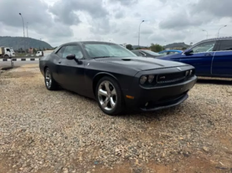Dodge Challenger   - 2013