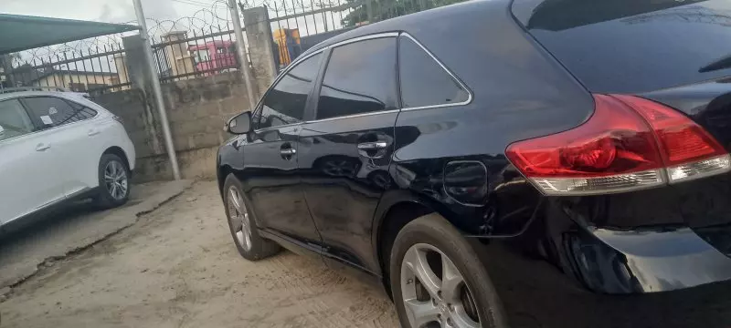 Toyota Venza   - 2015