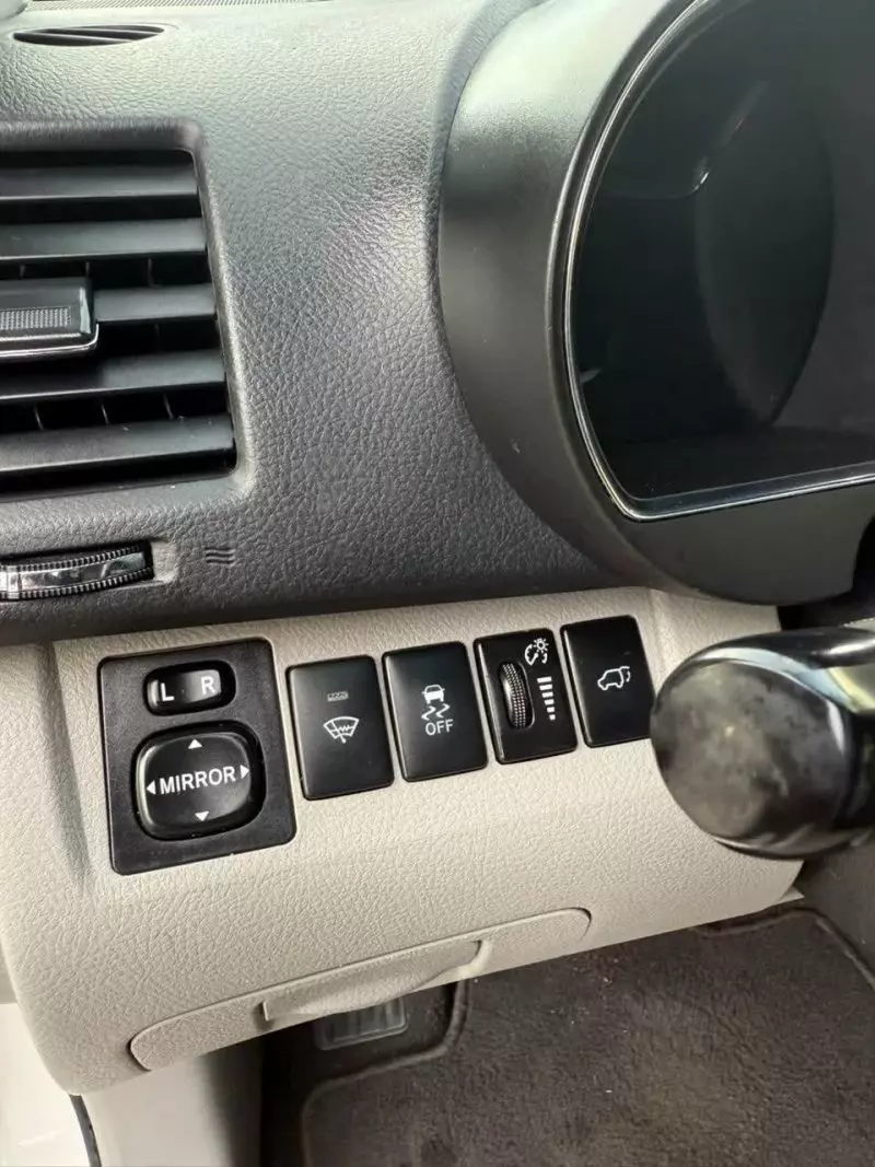 Toyota Highlander   -