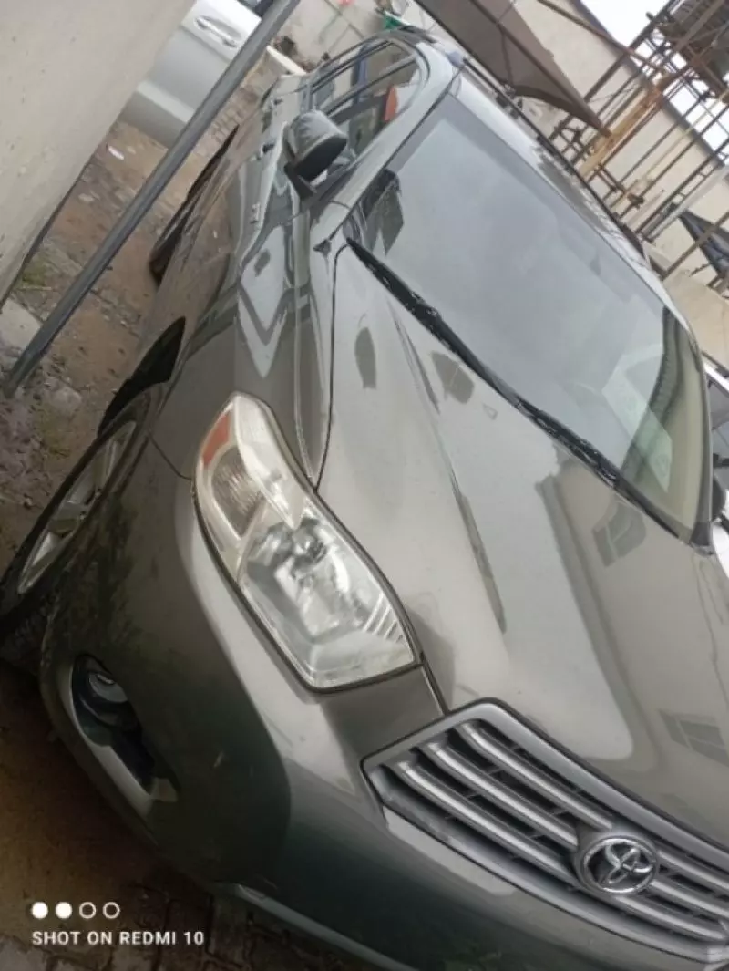 Toyota Highlander   - 2009