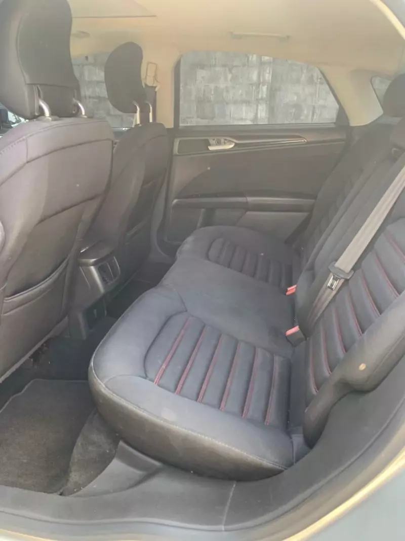 Ford Fusion   - 2013