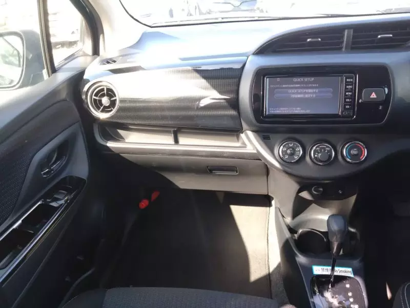 Toyota Vitz   - 2018