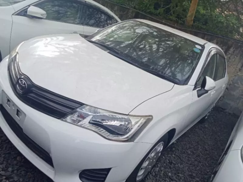 Toyota Axio    - 2015