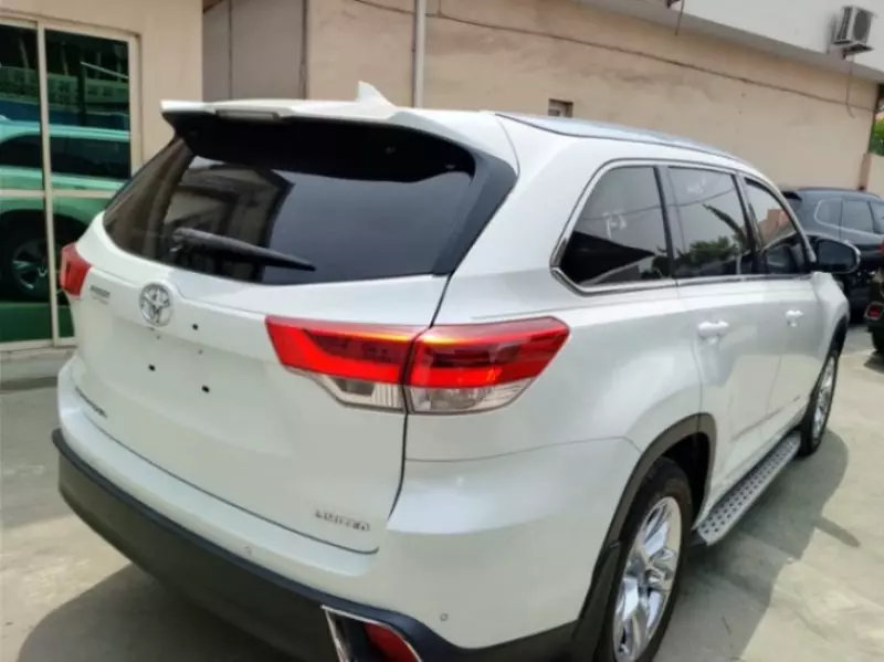 Toyota Highlander   - 2018