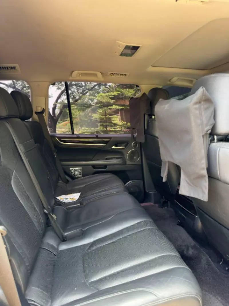 Lexus LX 570   - 2016