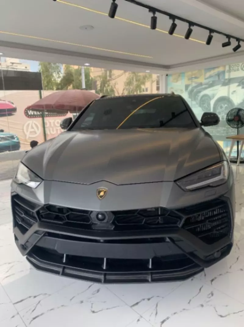 Lamborghini Urus   - 2019
