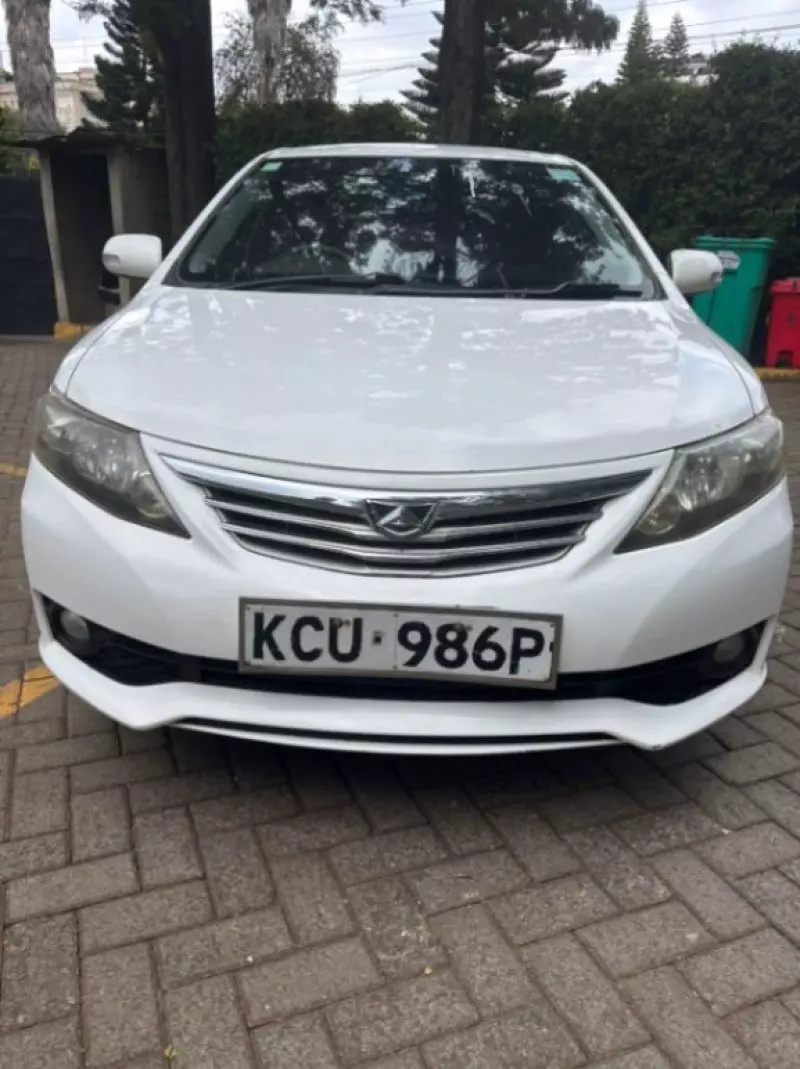 Toyota Allion    - 2012